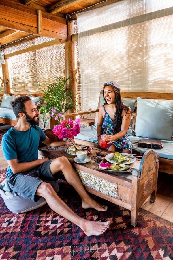 Flowers & Fire Yoga Garden Gili Air Exterior foto