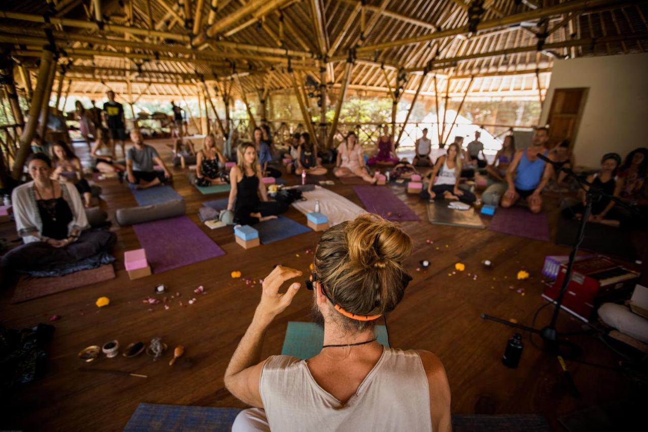 Flowers & Fire Yoga Garden Gili Air Exterior foto