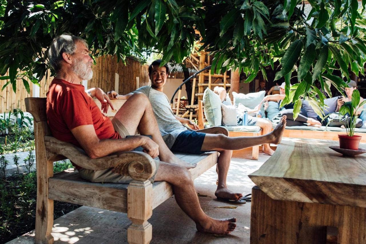 Flowers & Fire Yoga Garden Gili Air Exterior foto